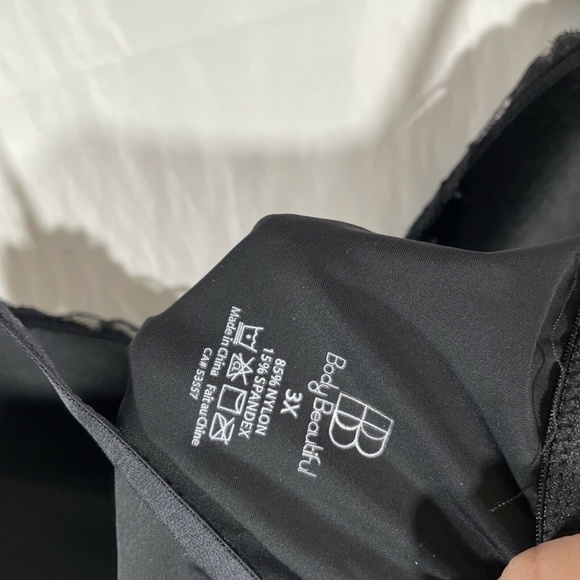 NWT Body Beautiful [ PLUS‎ 3X ] Smooth & Silky Bra Lace Trim Bodysuit - Picture 9 of 12